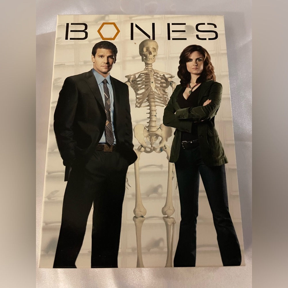 DVD: Bones Tv Series